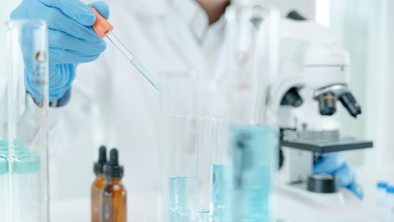 实验室耗材与仪器：成都厂家如何满足科研需求**